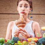 پرخوری عصبی (بولیمیا) چیست؟ + نحوه درمان