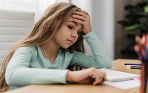 کمبود اعتماد به نفس بر اثر نبود حامی تحصیلی