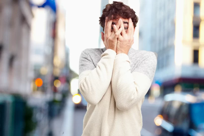 فوبیا چیست و آیا بدون درمان بدتر میشود؟ بررسی علمی، علائم و راههای درمان